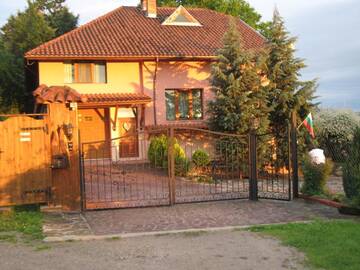 Фотографии Гостевой дом Guest House Slivek г. Slivek (Болгария) №1 Фото Гостевой дом Guest House Slivek г. Slivek 1